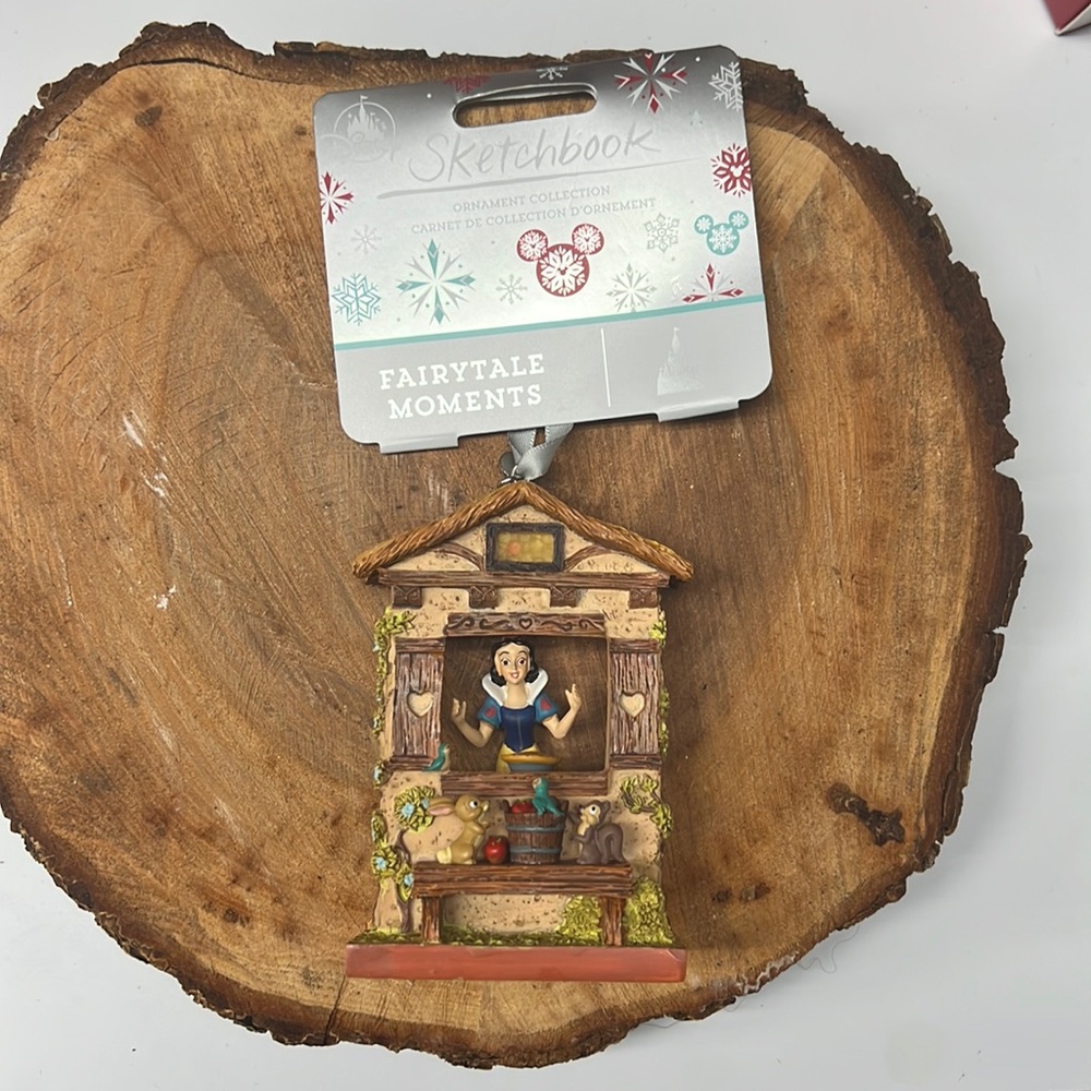 Snow White Ornament